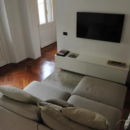 Apartment Antico E Moderno Al Centro Del Centro Di Milan