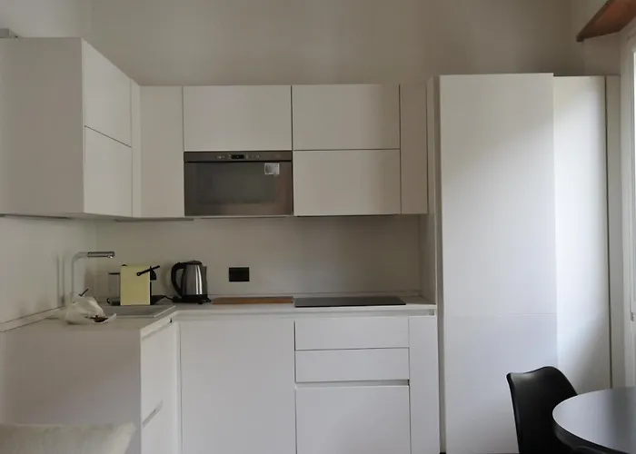 Antico E Moderno Al Centro Del Centro Di Apartamento Milán