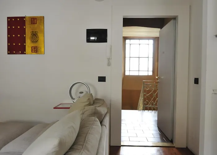 Apartamento Antico E Moderno Al Centro Del Centro Di Milán